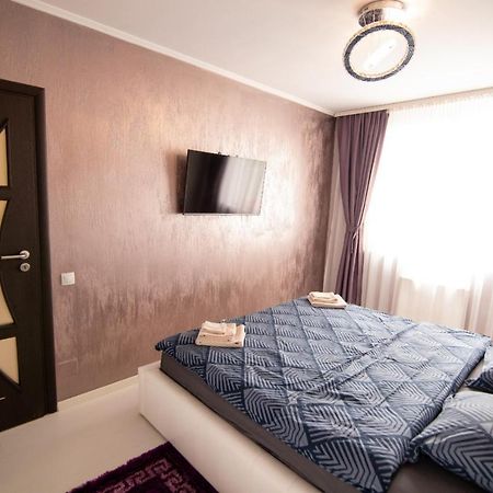 Royal Central Apartament Appartement Oradea Buitenkant foto