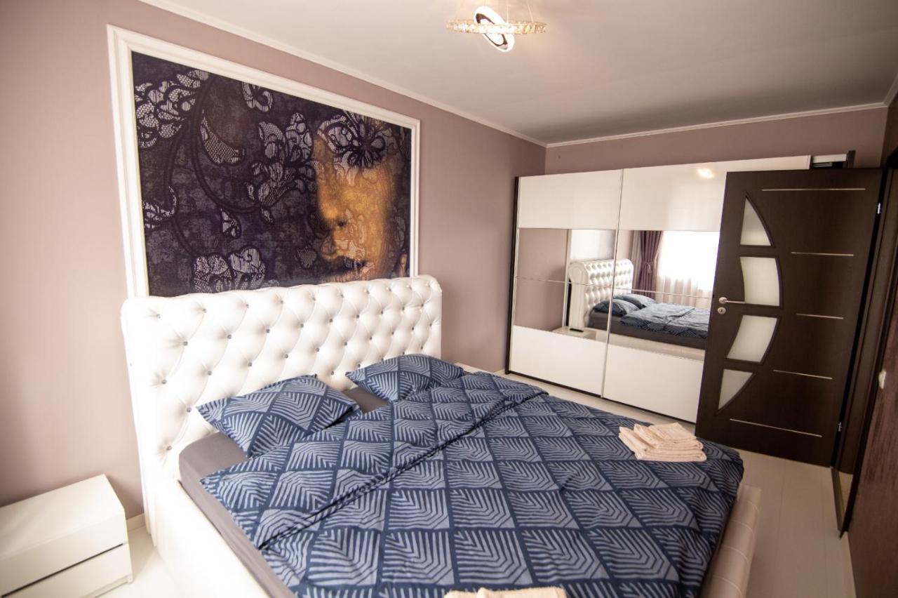 Royal Central Apartament Appartement Oradea Buitenkant foto