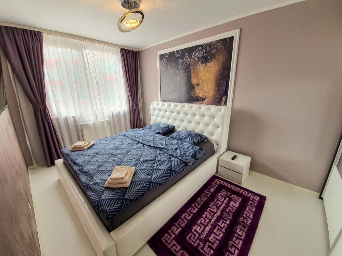 Royal Central Apartament Appartement Oradea Buitenkant foto